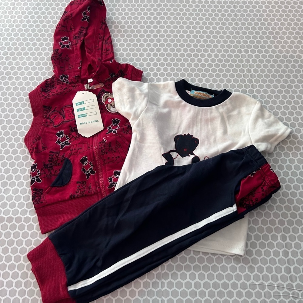 NWT Weisheng Boys' Red and White & Blue Outfit Set w Top,Vest & Pants Size 4